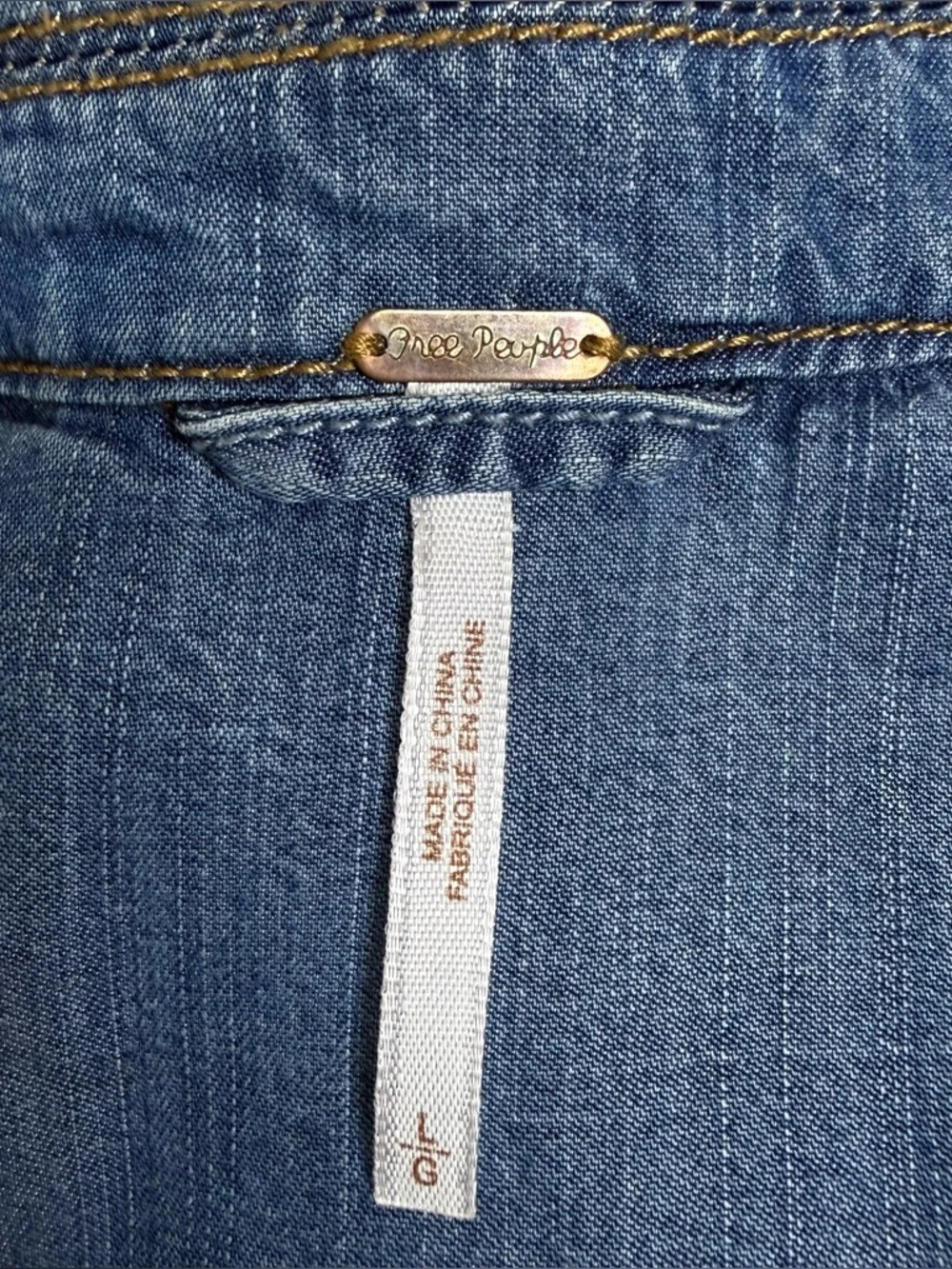 FREE PEOPLE 100% Lyocell Lightweight Boho Light Wash Relaxed Fit Jacket  Sz L - Picture 10 of 14